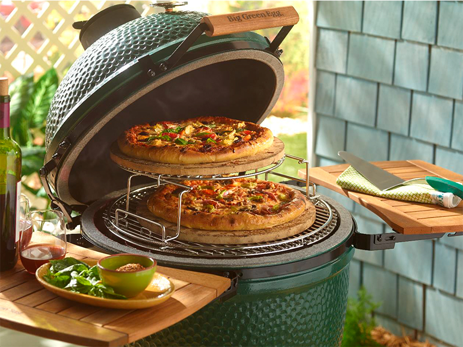 Cooking on the big green outlet egg