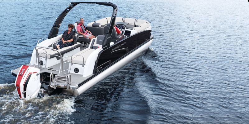 Looking To Purchase a Pontoon Boat? Here Are 5 Important Considerations