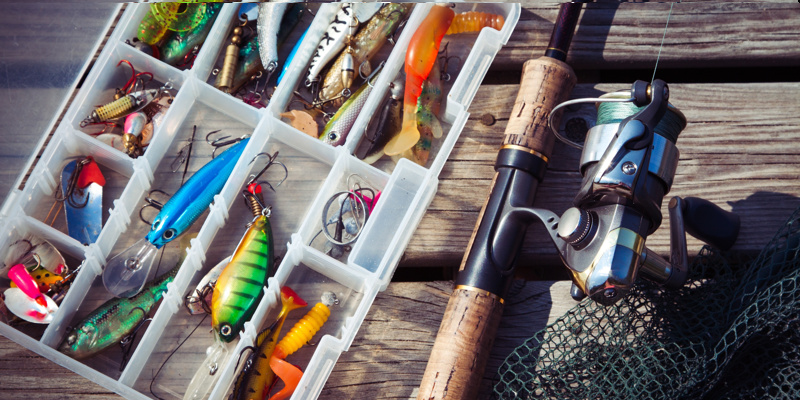 FISHING TACKLE BOX FULL OF LURES