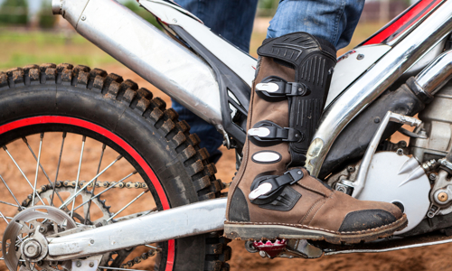 How to Shop for Dirtbike Boots the Right Way